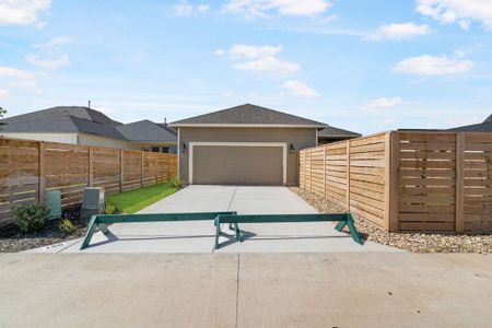 New construction Single-Family house 148 Adelton Boulevard, Bastrop, TX 78602 - photo 26 26