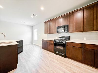 New construction Single-Family house 2531 3Rd Avenue, Texas City, TX 77590 - photo 9 9