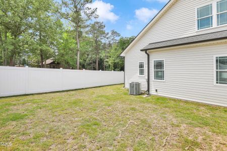 New construction Single-Family house 101 Pecan Valley Way, Four Oaks, NC 27524 - photo 32 32