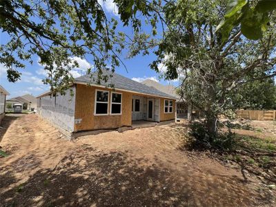 New construction Single-Family house 179 Grand Teton Dr, Kyle, TX 78640 Lancaster Homeplan- photo 24 24