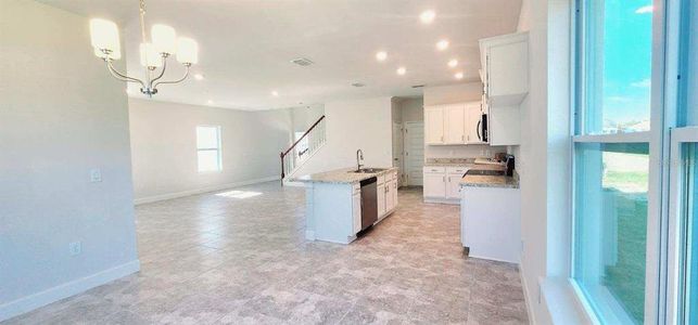 New construction Single-Family house 2355 Friendly Confines Loop, Davenport, FL 33837 2405- photo 12 12