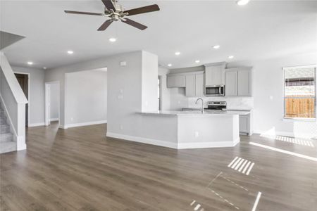 New construction Single-Family house 163 Bowling Green Avenue, Red Oak, TX 75154 The Barberry- photo 5 5