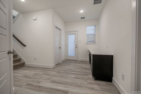 New construction Single-Family house 9411 Stillwater Pass, San Antonio, TX 78254 - photo 17 17