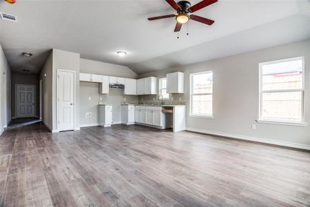 New construction Single-Family house 4930 Ramey Avenue, Fort Worth, TX 76105 - photo 3 3
