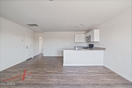 New construction Single-Family house 466 Brandeis Drive, Morristown, AZ 85342 - photo 4 4