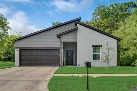 New construction Single-Family house 3817 Spencer Street, Greenville, TX 75401 - photo 0 0
