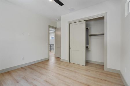 New construction Single-Family house 3602 Grant St, Unit 1, Austin, TX 78721 - photo 29 29