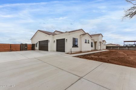 New construction Single-Family house 30959 N Lola Lane, Queen Creek, AZ 85144 - photo 4 4