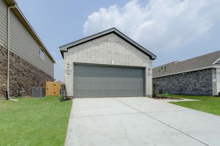 New construction Single-Family house 15526 Fellswood Drive, Houston, TX 77044 - photo 0 0