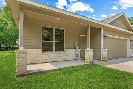 New construction Single-Family house 323 Watkins Street, Huntsville, TX 77320 - photo 5 5