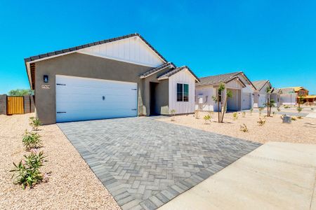New construction Single-Family house 420 East Combs Road, San Tan Valley, AZ 85140 - photo 0