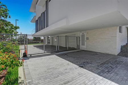 New construction Condo/Apt house 3750 Yacht Club Drive, Unit TH2, Miami, FL 33180 - photo 25 25