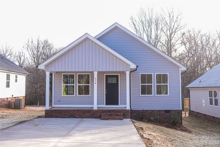 New construction Single-Family house 914 2Nd Street, Spencer, NC 28159 - photo 0