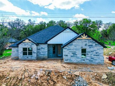 New construction Single-Family house 3924 Seminole Trail, Granbury, TX 76048 - photo 0 0