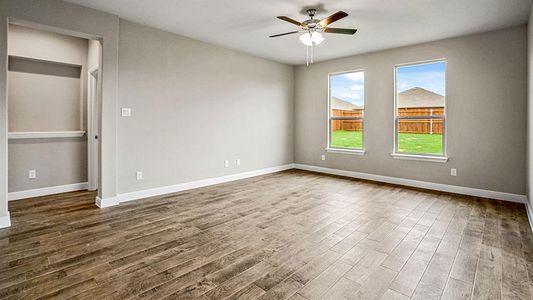 New construction Single-Family house 1220 Southwark Drive, Fort Worth, TX 76247 REDROCK- photo 15 15