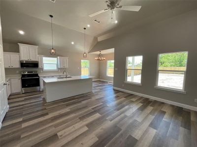 New construction Single-Family house 3305 Shelby Street, Greenville, TX 75402 - photo 3 3