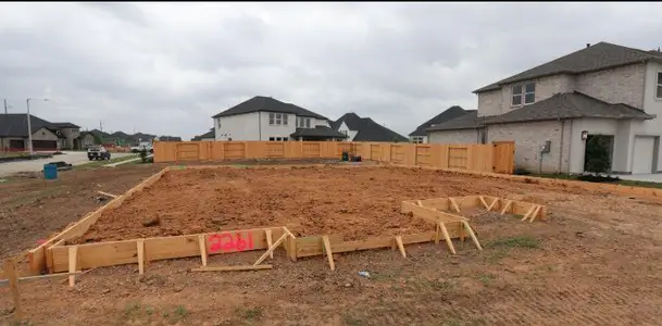 New construction Single-Family house 2261 Dappled Bluff Drive, Friendswood, TX 77546 Sapphire- photo 29 29