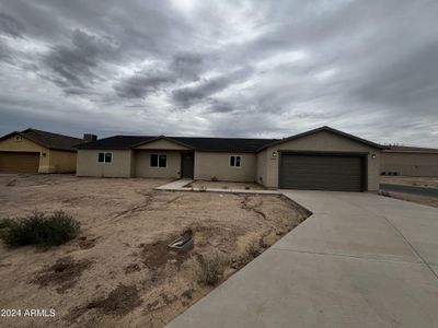 New construction Single-Family house 8442 W Raven Drive, Arizona City, AZ 85123 - photo 1 1