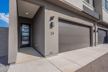 Exterior Garage