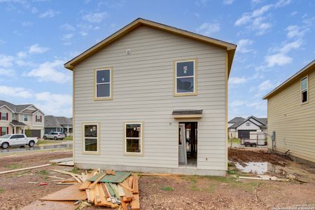 New construction Single-Family house 800 Beacon Heights, Seguin, TX 78155 - photo 4 4