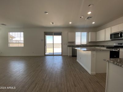 New construction Single-Family house 10810 W Luxton Lane, Tolleson, AZ 85353 - photo 18 18