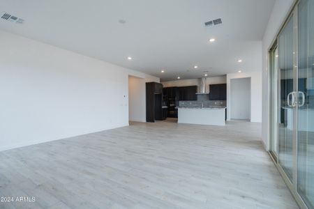 New construction Single-Family house 3851 E Gold Mountain Avenue, San Tan Valley, AZ 85143 Dahlia Plan 5006- photo 8 8