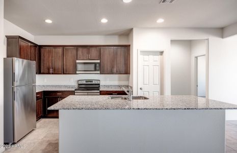 New construction Single-Family house 43760 W Cypress Lane, Maricopa, AZ 85138 - photo 3 3