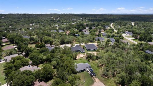 New construction Single-Family house 114 Kipapa Ct, Bastrop, TX 78602 - photo 28 28