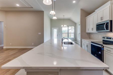 New construction Single-Family house 8304 Rockway Street, White Settlement, TX 76108 - photo 10 10