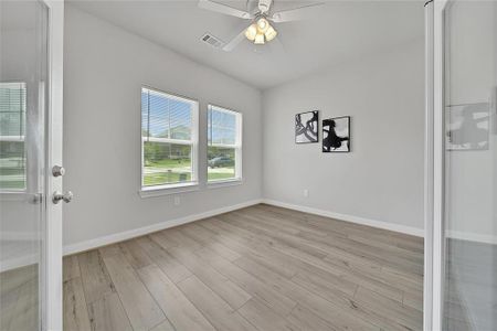 New construction Single-Family house 516 Highland Thicket Drive, Conroe, TX 77316 - photo 6 6