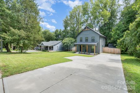 New construction Single-Family house 8632 Idlewild Road, Charlotte, NC 28227 - photo 24 24