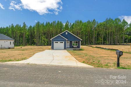 New construction Single-Family house 1241 Burris Boulevard, Lincolnton, NC 28092 - photo 1 1