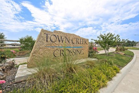Town Creek Crossing by Anglia Homes in Montgomery - photo