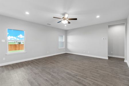 New construction Single-Family house 300 Deserado Drive, Fort Worth, TX 76131 - photo 26 26