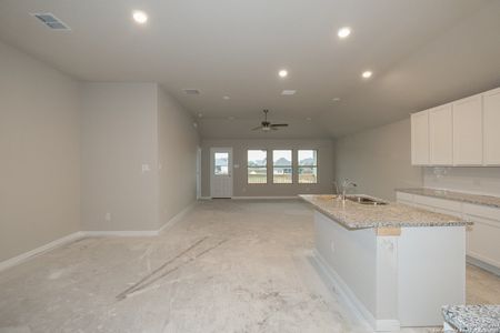 New construction Single-Family house 13124 Bay Point Way, Saint Hedwig, TX 78152 Freestone- photo 5 5