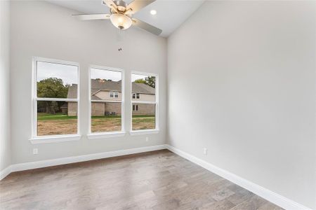 New construction Single-Family house 405 Alicia Court, Mansfield, TX 76063 Johnson 5128 Presidential Series- photo 19 19