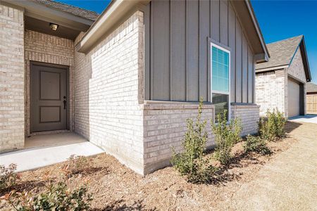 New construction Single-Family house 8918 Kiowa Drive, Greenville, TX 75402 - photo 1 1