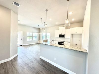 New construction Single-Family house 1576 Reverie Road, Burleson, TX 76028 - photo 27 27
