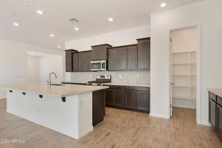 New construction Single-Family house 5522 N 193Rd Avenue, Litchfield Park, AZ 85340 - photo 4 4