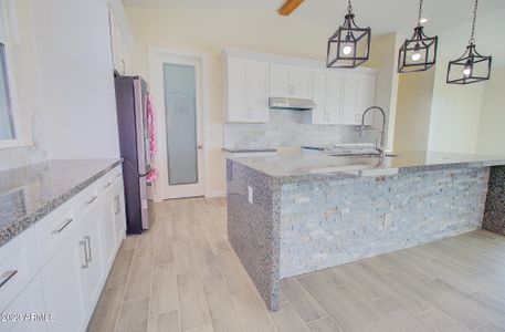 New construction Single-Family house 4221 E Mustang Drive, Eloy, AZ 85131 - photo 16 16