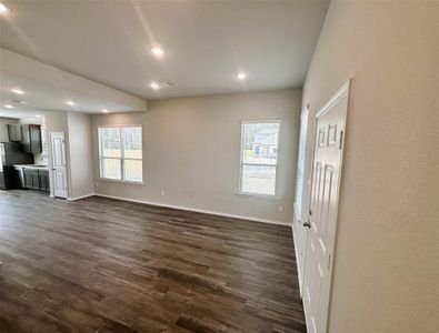 New construction Single-Family house 17604 Cedar Crest Drive, Conroe, TX 77306 - photo 3 3