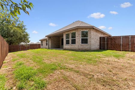 New construction Single-Family house 736 Jameson, Springtown, TX 76082 - photo 5 5