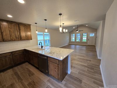 New construction Single-Family house 834 Ledgeview Dr, Canyon Lake, TX 78133 - photo 9 9