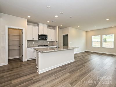 New construction Single-Family house 6234 Barcelona Way, Unit 20, Charlotte, NC 28214 - photo 5 5