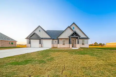 New construction Single-Family house 732 Angus Trail, Angleton, TX 77515 - photo 0