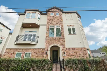 New construction Single-Family house 1003 E 28Th Street, Houston, TX 77009 - photo 0