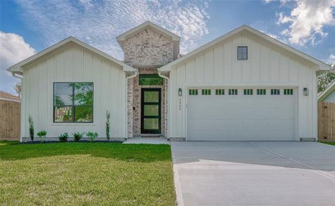 New construction Single-Family house 1402 Cedarwood Drive, Pasadena, TX 77502 - photo 0