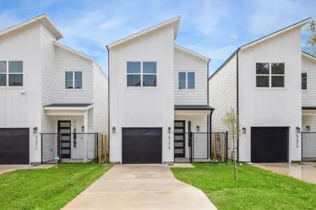 New construction Single-Family house 5702 Breland, Unit C, Houston, TX 77016 - photo 0