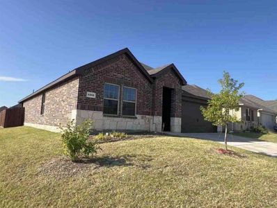 New construction Single-Family house 1209 Canterbury Lane, Ennis, TX 75119 - photo 0 0