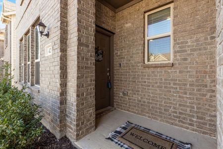 New construction Townhouse house 421 Milverton Drive, Fort Worth, TX 76036 - photo 6 6